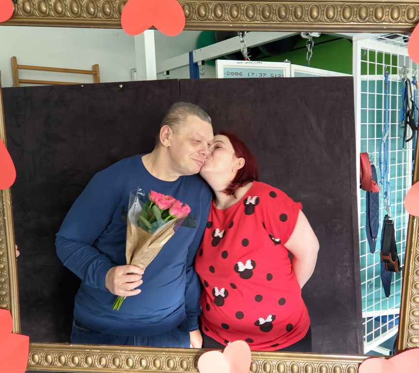 PXL_20230214_1041174092