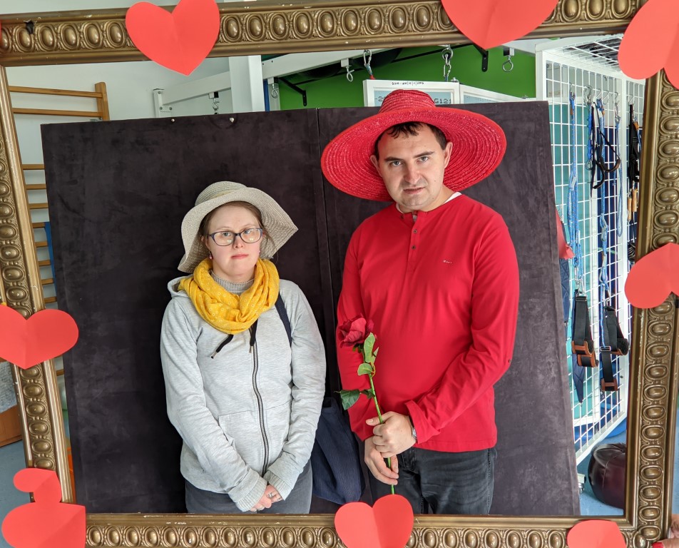 PXL_20230214_1056341552