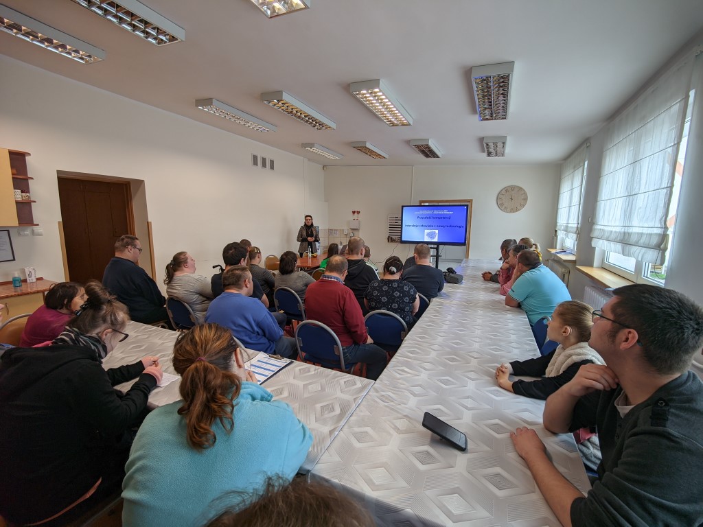 PXL_20231019_095659997-Sredni
