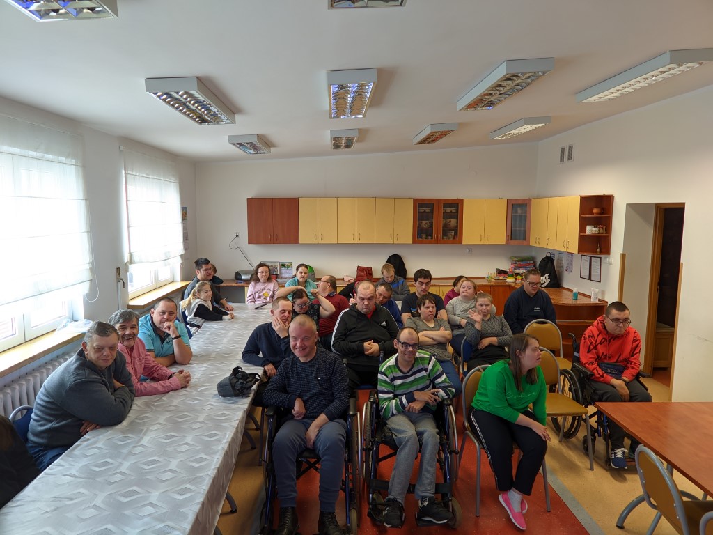 PXL_20231019_101159003-Sredni