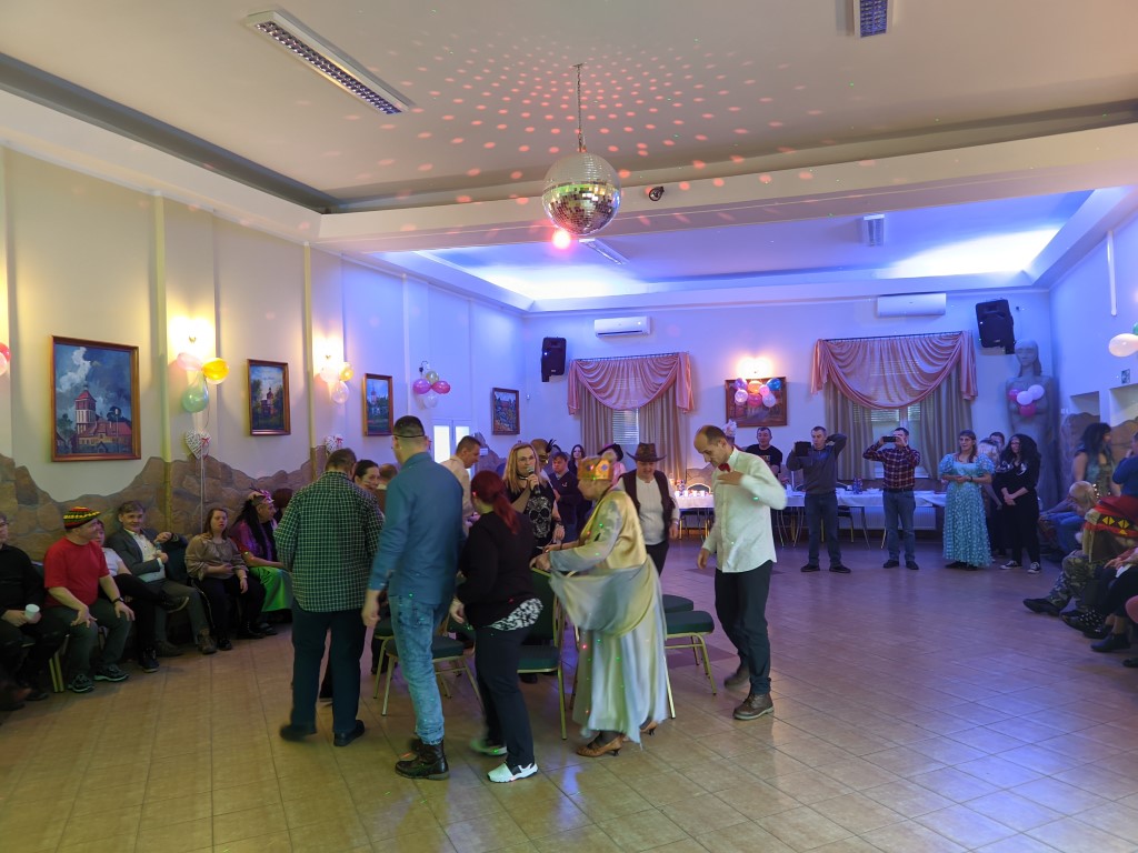 PXL_20240209_110109244